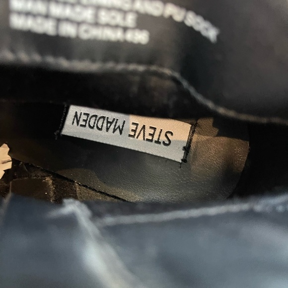 AUTHENTIC STEVE MADDEN SUEDE FRINGE BLACK BOOTIES SZ 7.5 - Picture 10 of 12